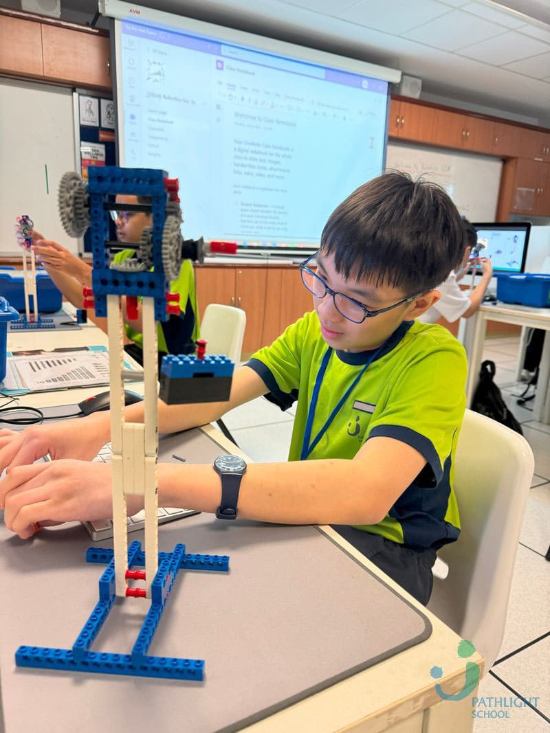 Secondary School Robotics CCA